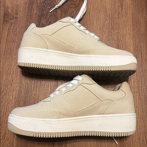 7 M 7M Call It Spring vegan sneakers cushioned B.E.D Foam beige white
